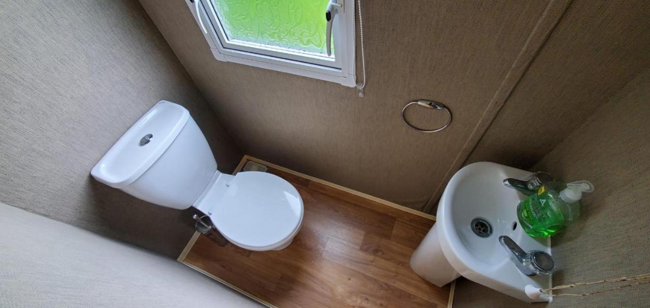 Cosy Caravan In Rhyl North Wales Exterior foto