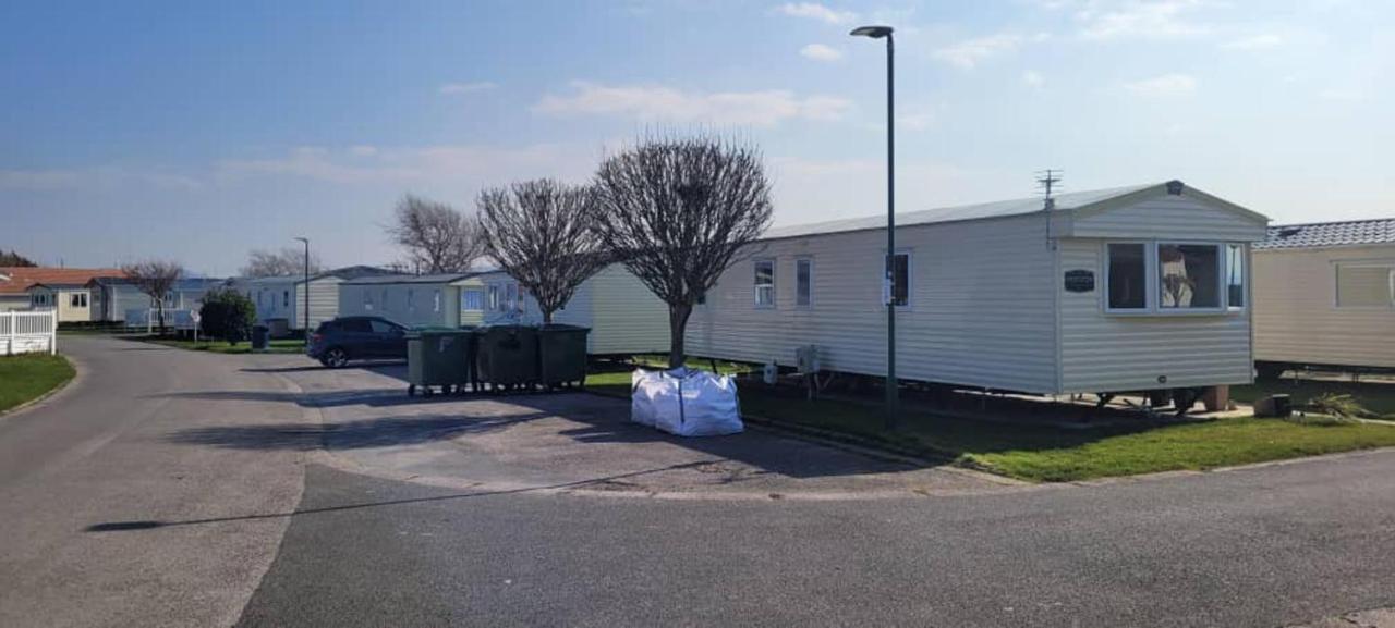 Cosy Caravan In Rhyl North Wales Exterior foto